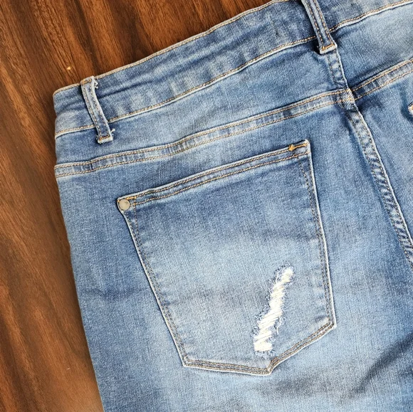 Judy Blue Distressed Jean Shorts Stretchy Denim Animal Print Accent Size 3XL - Picture 14 of 15